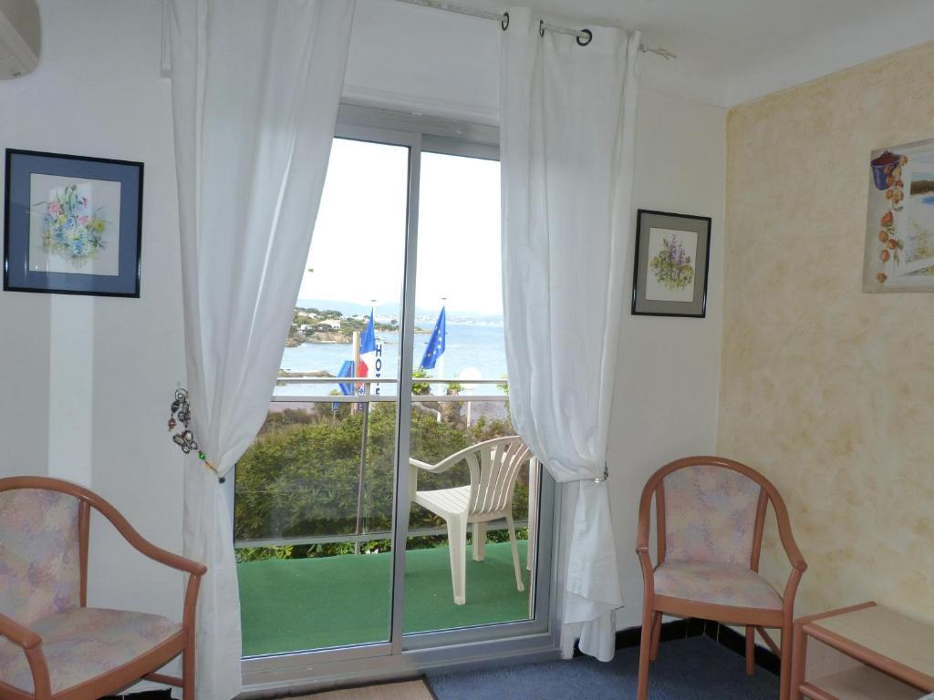 Hotel La Caravelle Fréjus Habitación foto