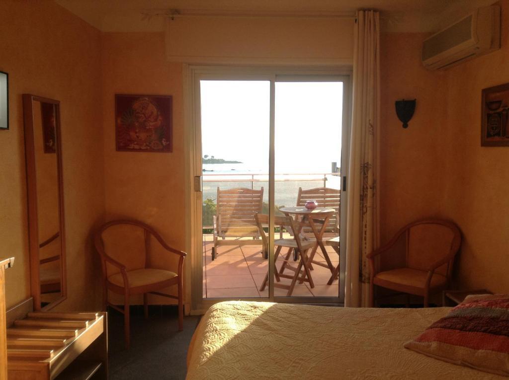 Hotel La Caravelle Fréjus Exterior foto