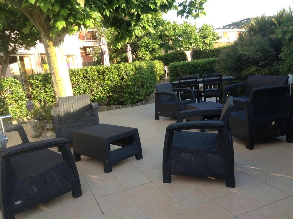 Hotel La Caravelle Fréjus Exterior foto